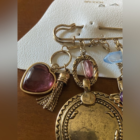 Free People Carry On Dangle Pin - Picture 7 of 8